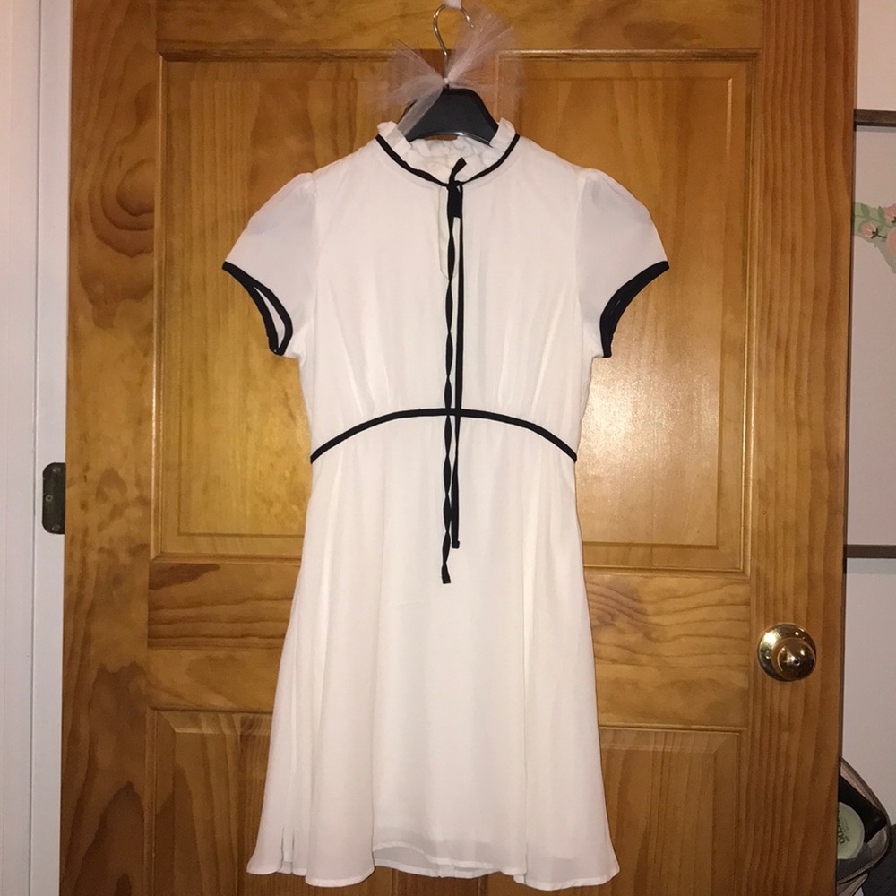 NWT Jolie Vie white dress with black detail